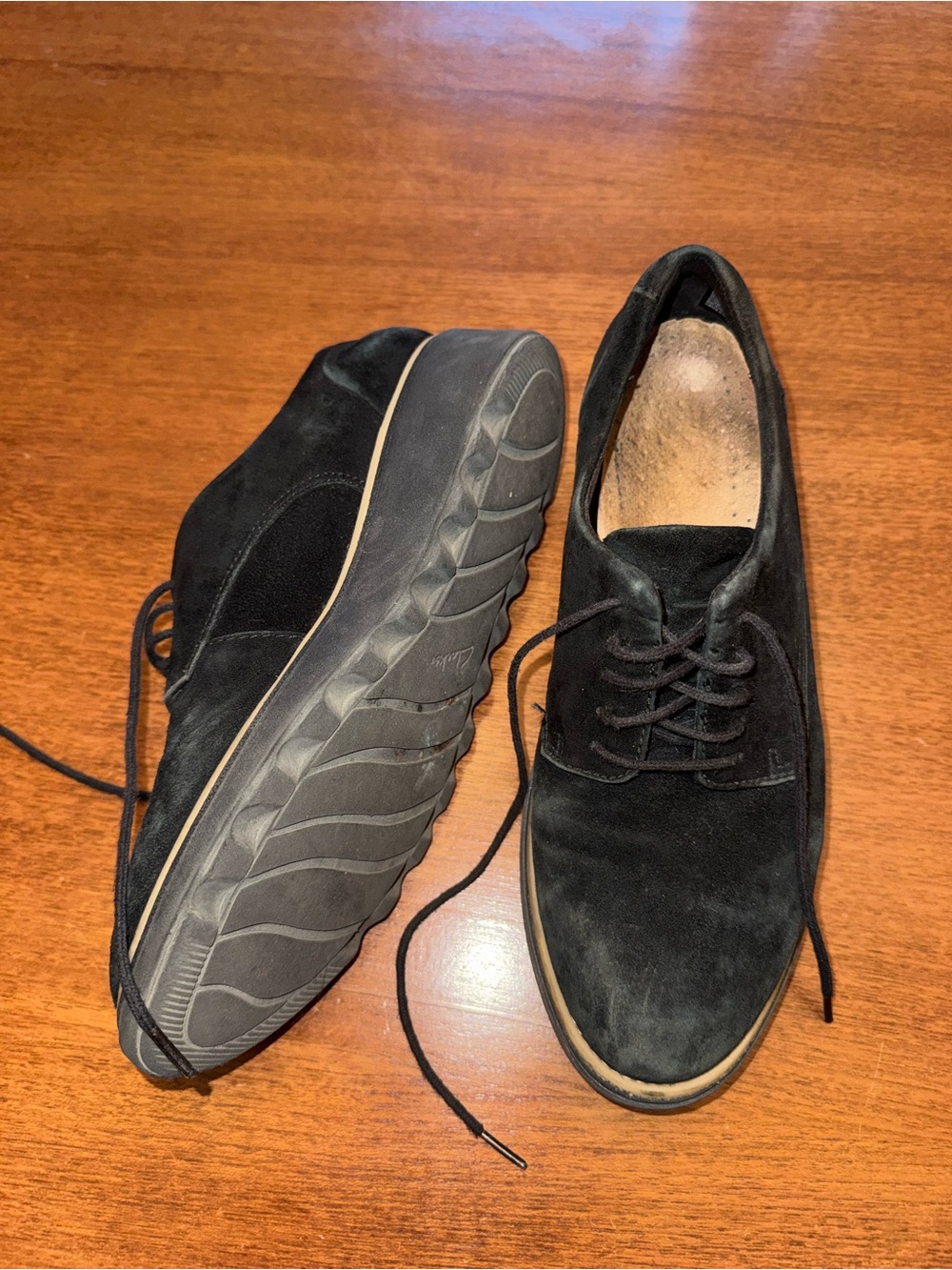 Clark’s Black Suede Lace-Up Casual Shoes